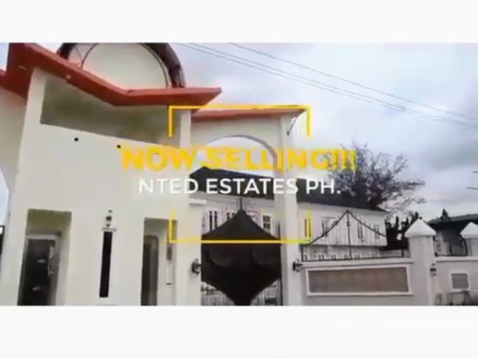 A 27 5 bedroom dulplex Estate